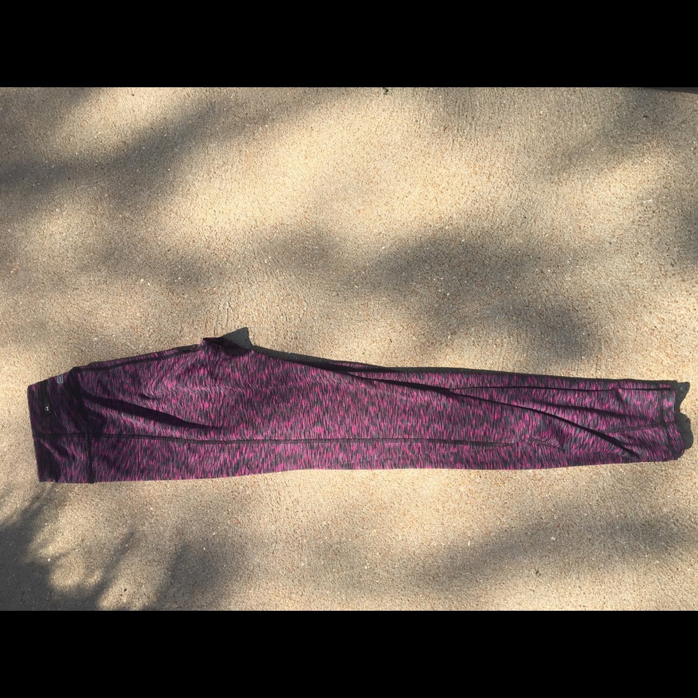 Express Core Performance Compression Leggings - Picture 7 of 7